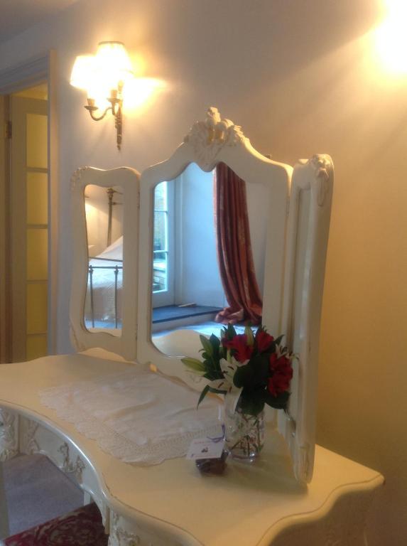 Number 5 Bed & Breakfast ชาฟท์สบรี ห้อง รูปภาพ